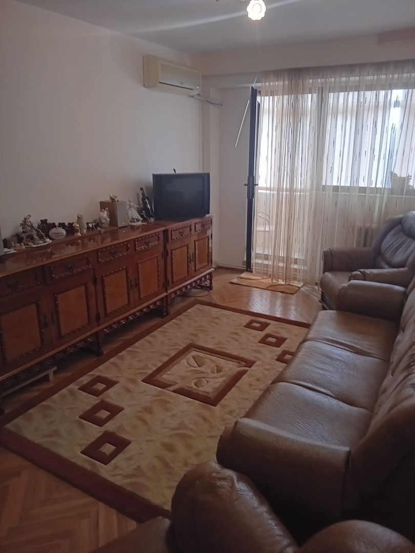 Apartament 3 camere dec,Micro 21,et 3,2 bai,2 balcoane - Poză 12