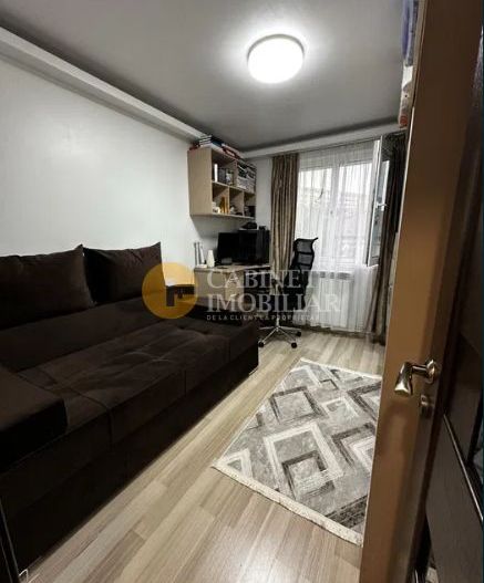 3 Camere Renovat - Etaj 2 - Zona Alexandru Cel Bun - Poză 3