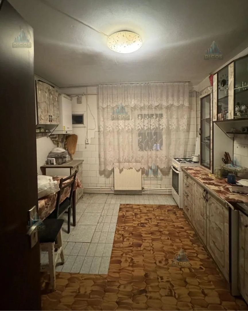 Apartament Lângă Școala 8 – 2 Camere - Poză 3