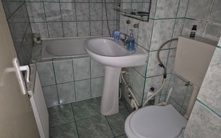 Inchiriez Ap. 2 cam.,semidec, etaj 4 acoperit,C.T, necesita investitii - Poză 6