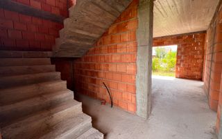 Casa noua curte mare Sibiu, Cristian - Poză 7
