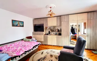 CASĂ DE VÂNZARE SIBIU TURNIȘOR, CURTE MARE, GARAJ, ACCES AUTO - Poză 11