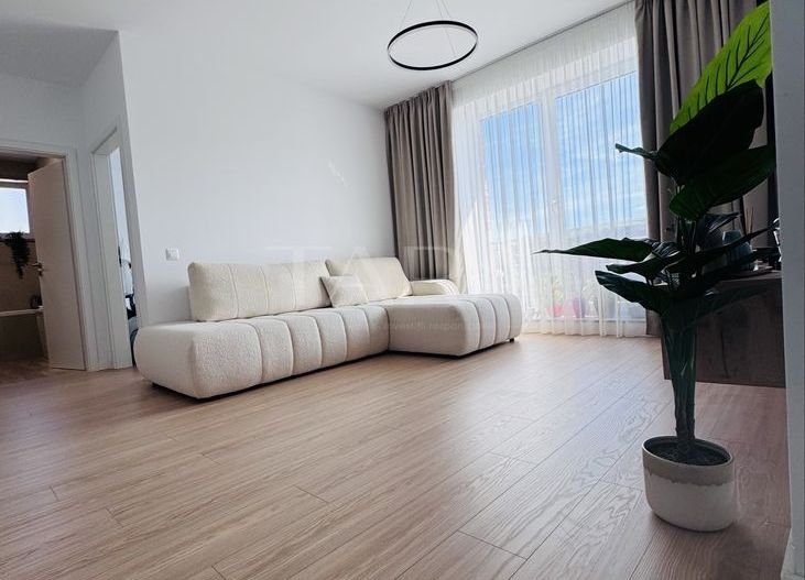 Apartament cu 3 camere, balcon de 9 mp, parcare și boxă de depozitare. - Poză 1