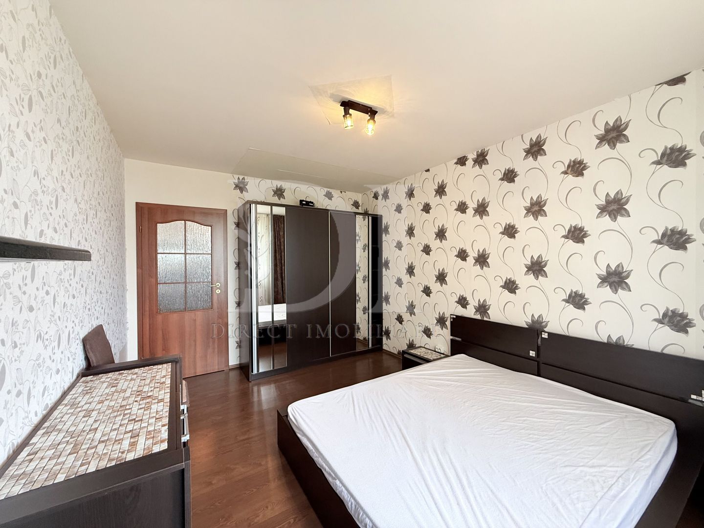 Apartament cu 3 camere decomandate / etaj intermediar - Poză 11