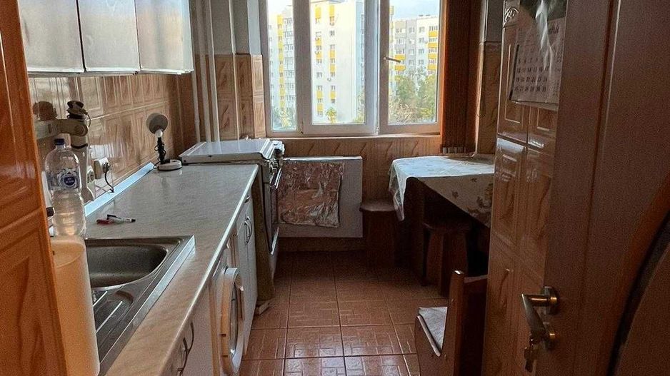 Vand 3 camere dec., confort 1, sos. Alexandriei - Piata Rahova - Teius - Poză 5