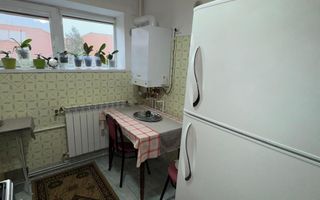 vand apartament 2 camere, etaj 2, zona Tratoria, incalzirea pe gaz - Poză 1