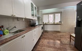 DUPLEX CU 3 DORMITOARE IN ZONA P-TA VICTORIEI - Poză 5
