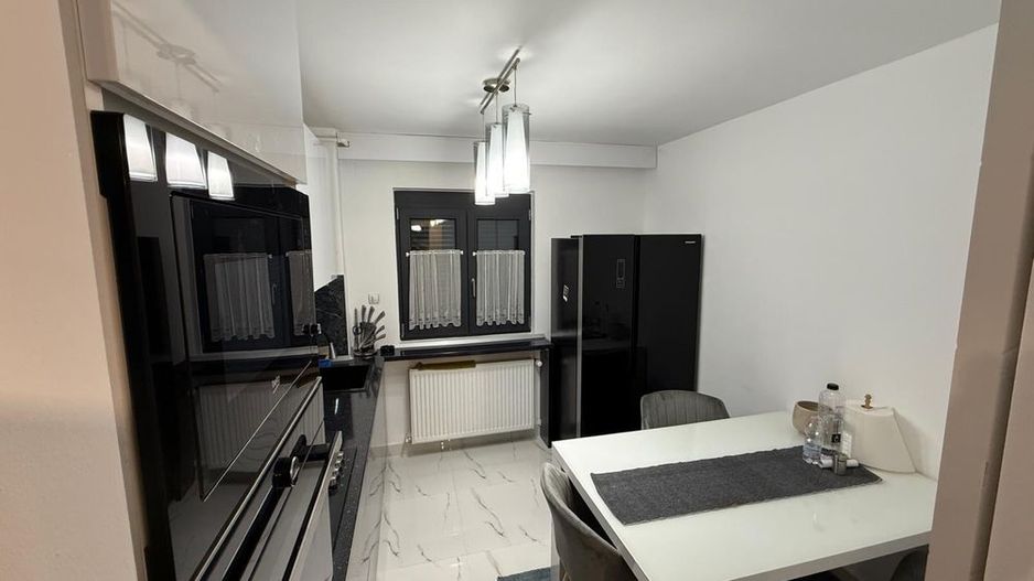 Girocului-Spitalul Jud. | 3 Camere | Etaj 1 | Renovat complet | Centrala proprie - Poză 2