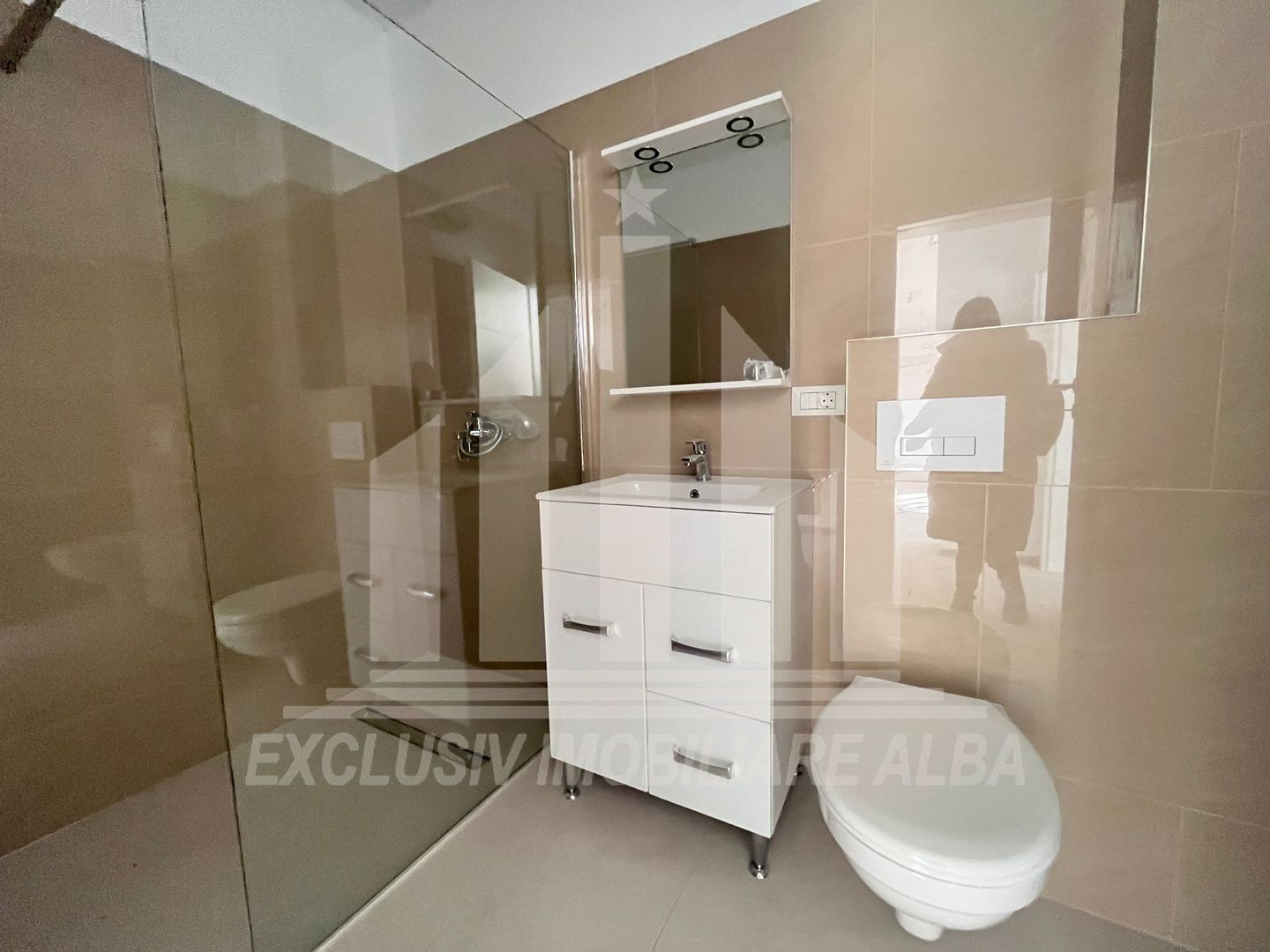 Apartament cu 2 camere, Bloc Nou - Poză 4