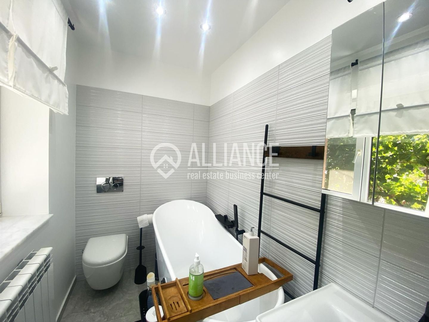 Valu lui Traian (COD 07) Casă  3 camere cu teren  de 930 mp - Poză 12