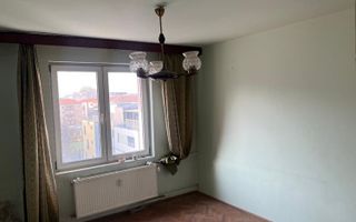 Apartament 3 camere Complexul Studentesc - Poză 2