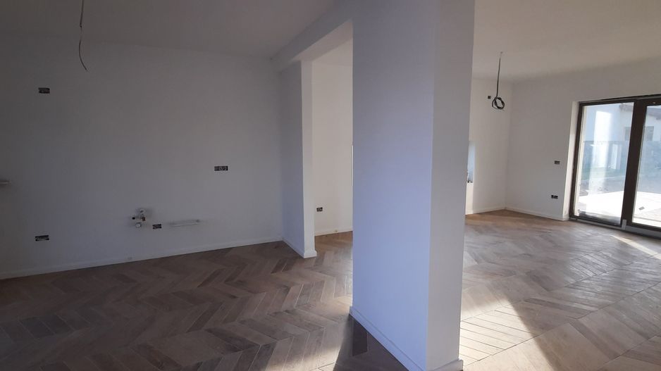 Duplex luminos si bine compartimentat - Poză 36