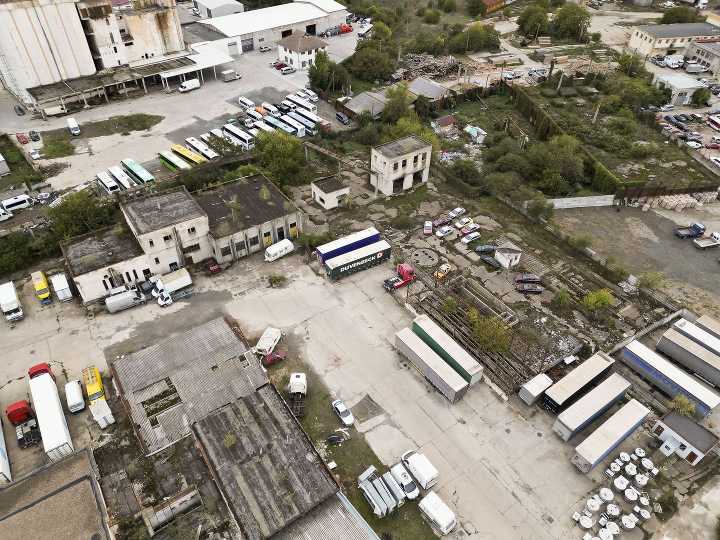 Clădiri industriale cu teren 6820mp - Poză 12