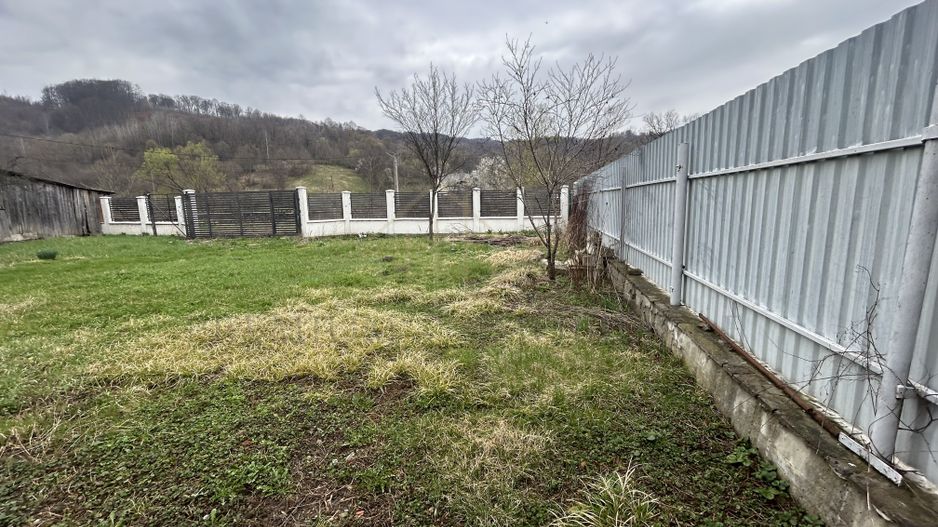 Casa de vanzare in Slanic Moldova . - Poză 17