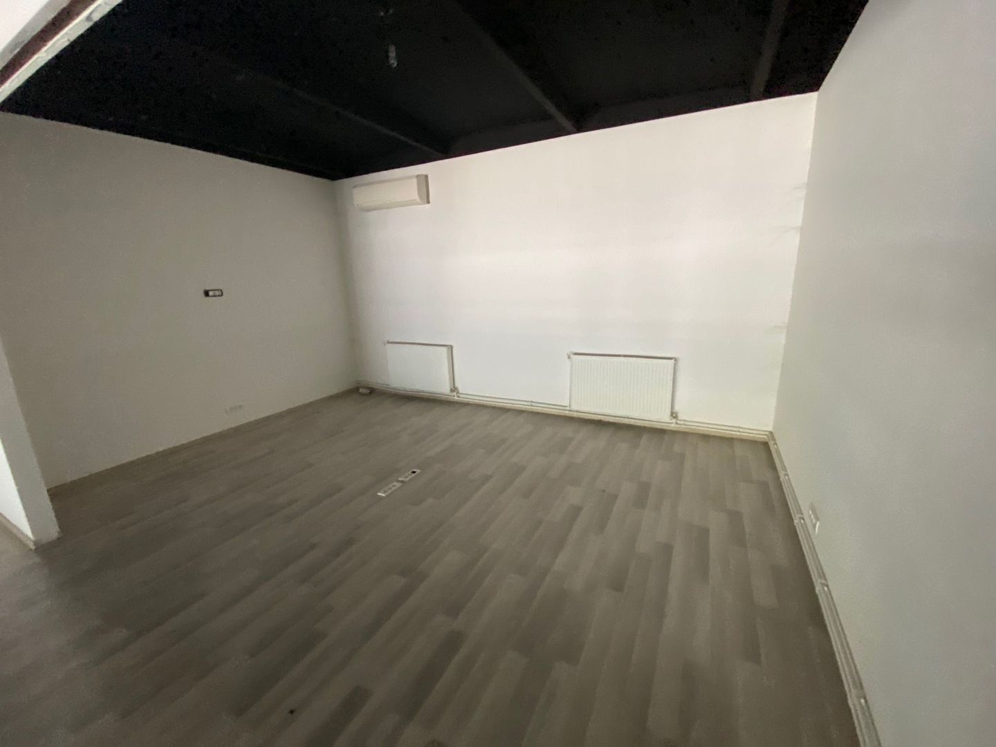 Spatiu comercial cu parcare - Poză 13