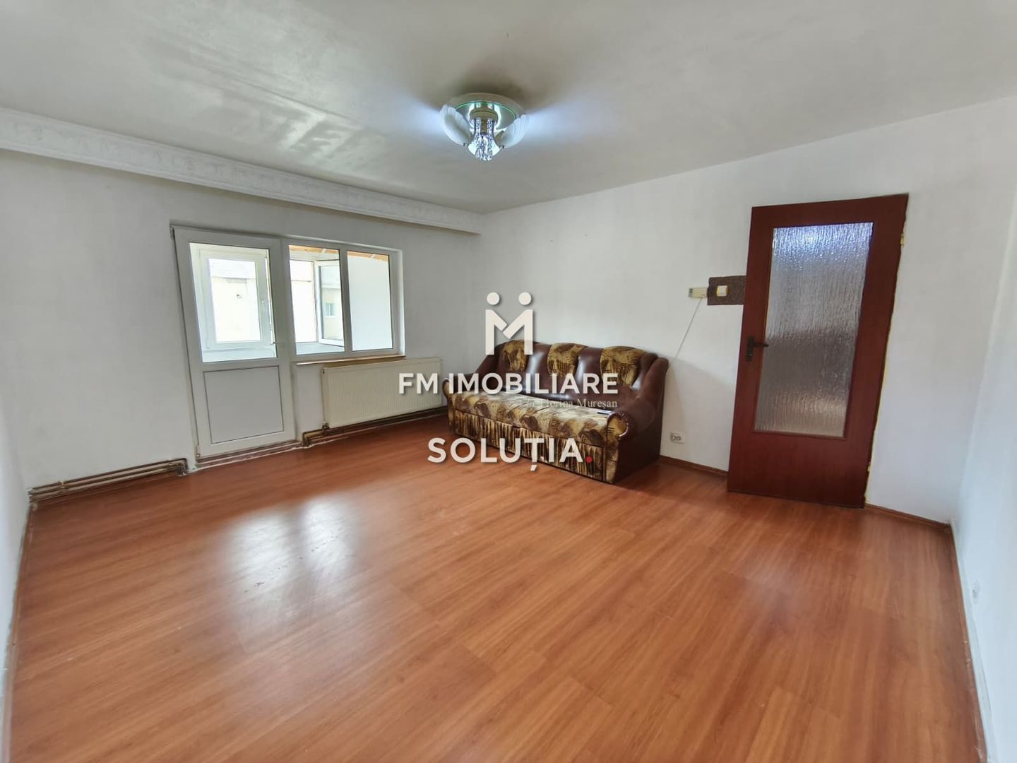 Apartament 2 dormitoare+ living, zona Bucovinei! - Poză 2