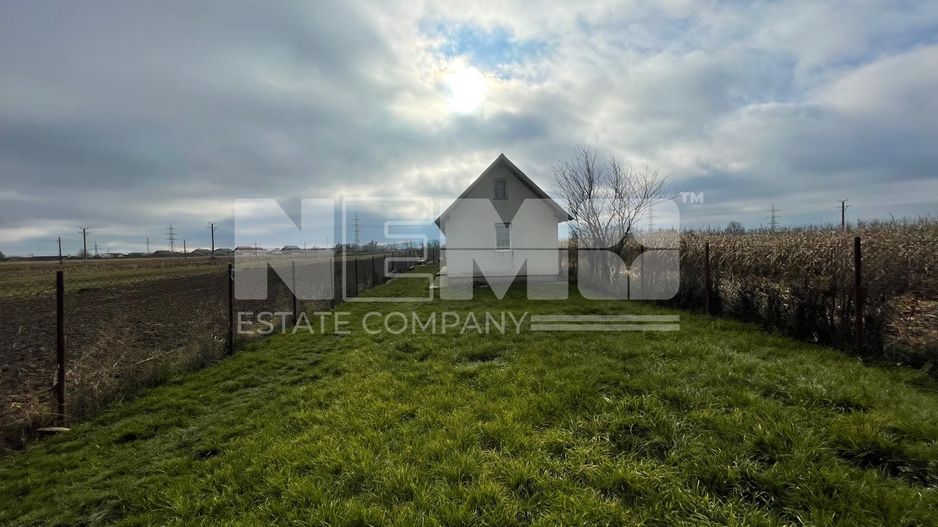 TEREN EXTRAVILAN CU CONSTRUCȚIE | IDEAL PENTRU FERMA/ADAPOST ANIMALE - Poză 1