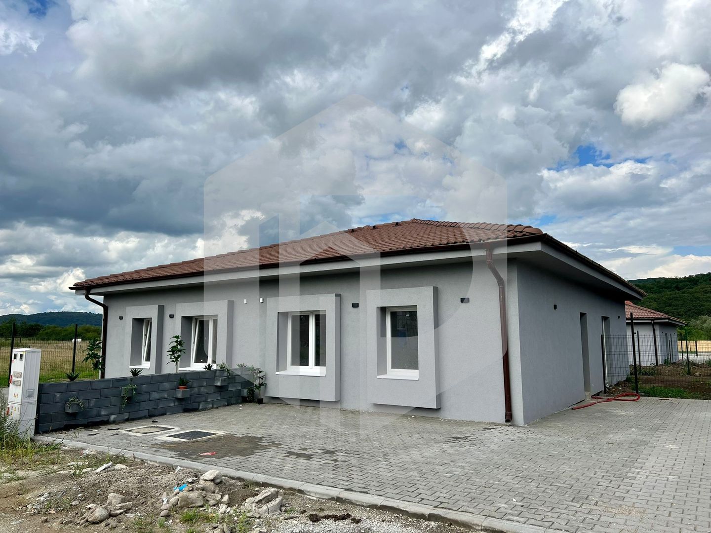 Casa pe un nivel |  - 67 mpu -Teren 235 mp - Talmaciu\ 15min de Sibiu - Poză 1