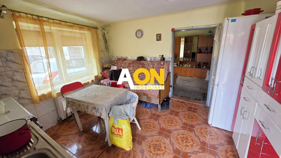 Casă veche cu 3 camere, 259 mp teren, la asfalt, zona Prefectura - Poză 9