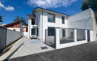 Vila noua | 5 camere | 4 dormitoare | curte proprie