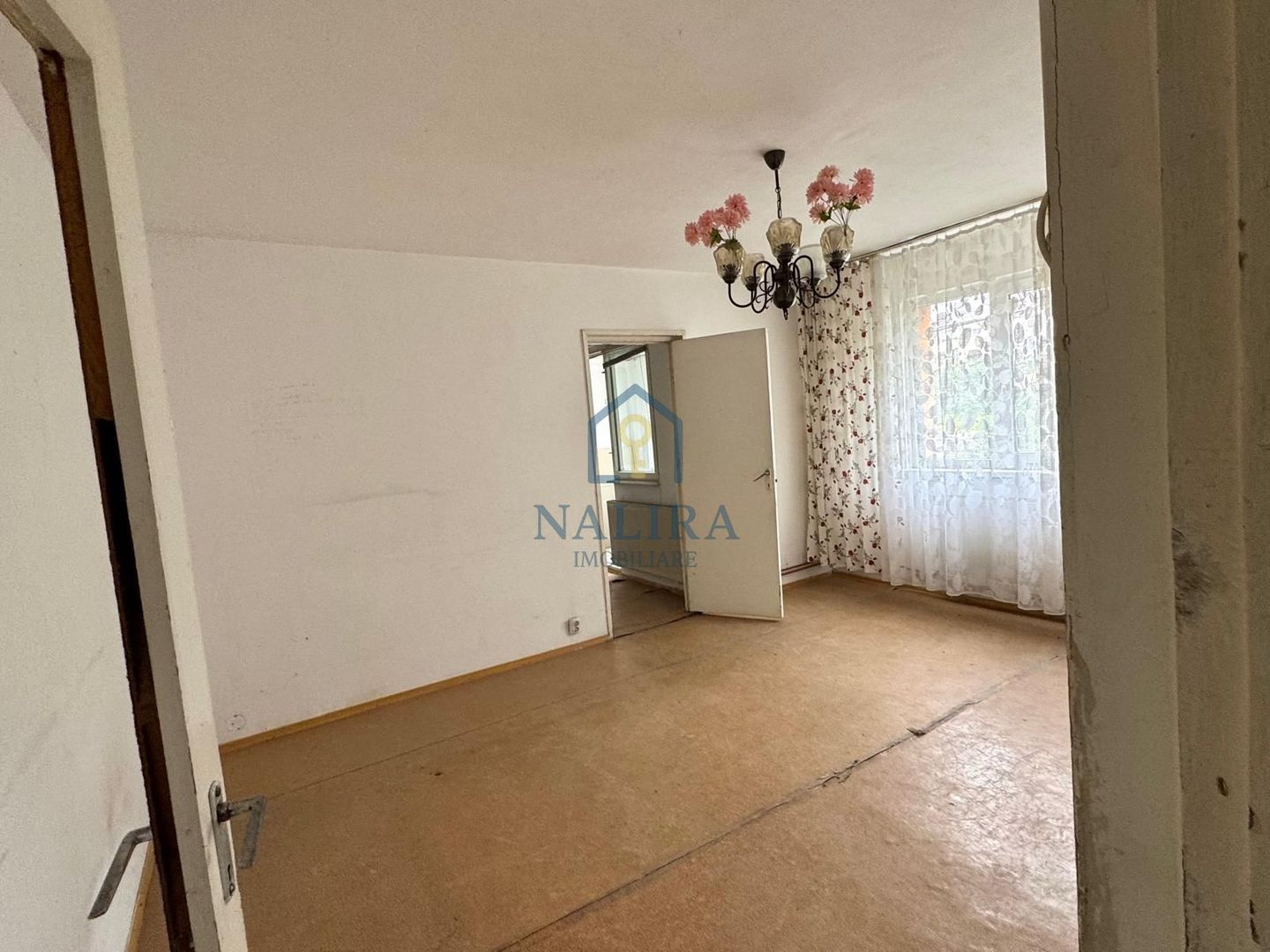 Vanzare apartamnt - 3 camere - etaj 1 Matei Basarab - Poză 3