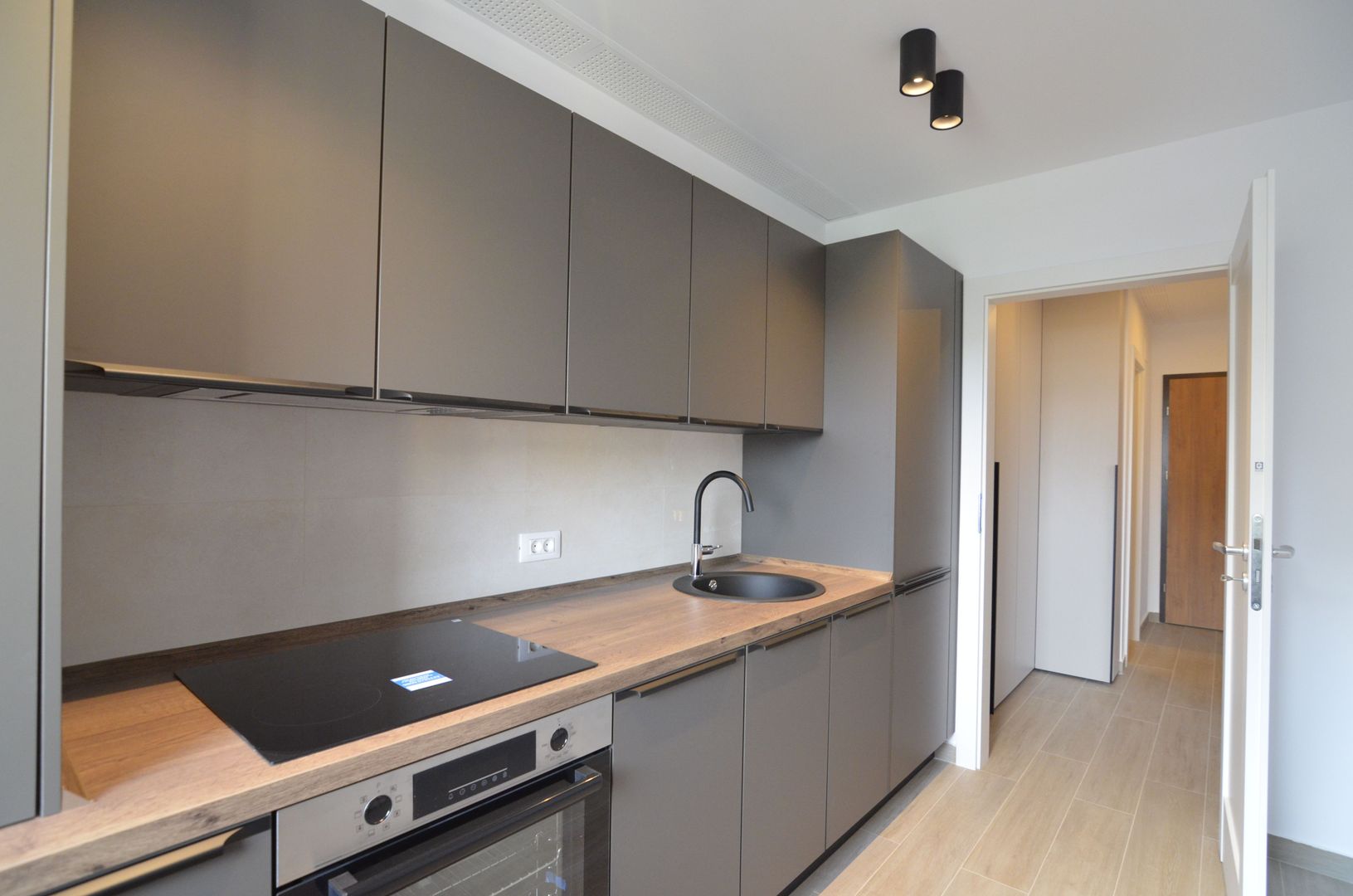 Apartament la prima inchiriere cu parcare subterana URBAN PLAZA - Poză 16