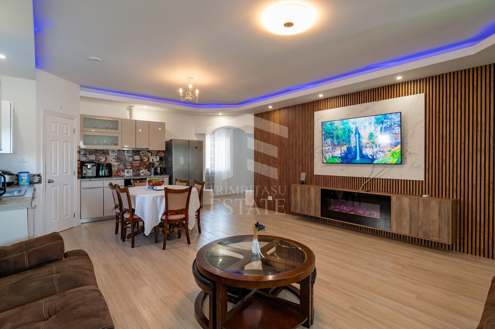 Casa spectaculoasa | Stil autentic canadian | 795 mp Teren - Poză 5