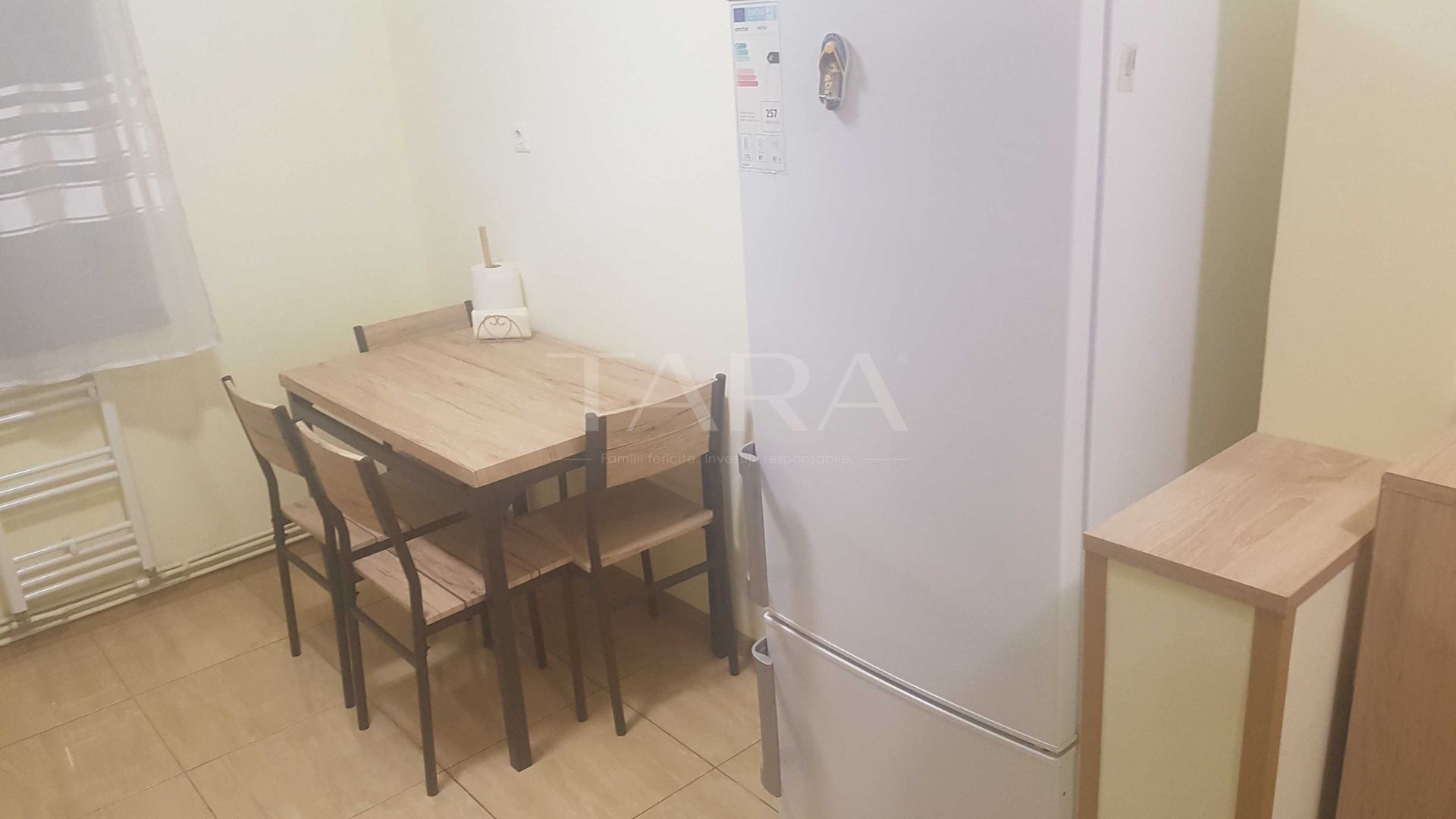 Apartament renovat integral, curte interioară, zonă centrală. - Poză 2