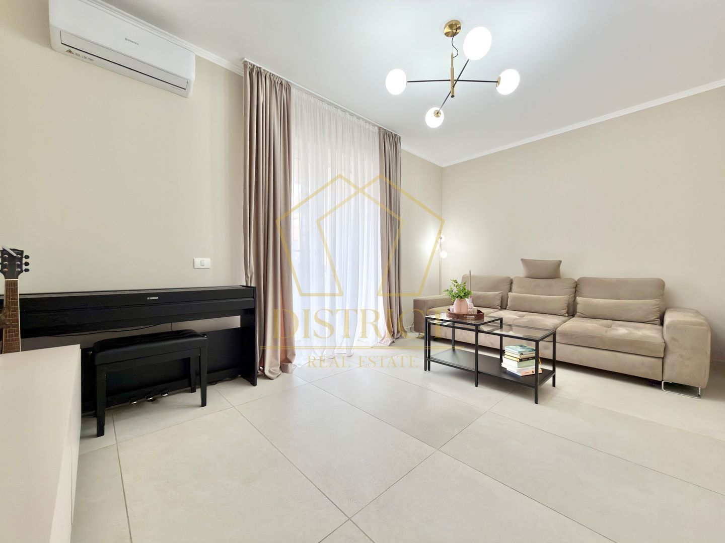Apartament cu 2 camere mobilat si utilat decomandat la asfalt in Giroc - Chisoda - Poză 1