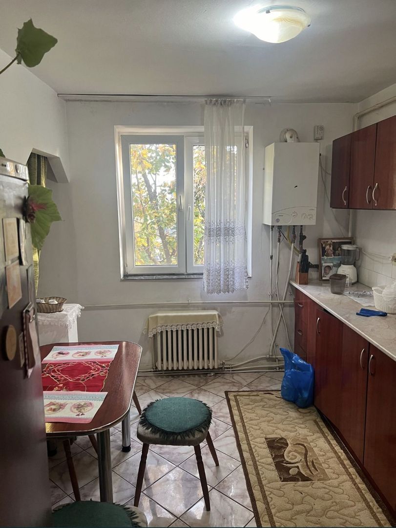 Vand apartament 3 camere - Poză 5