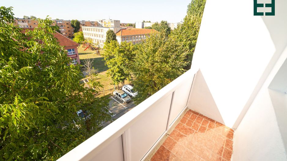 Apartament cu 3 camere etajul 4 - Cartierul A. Vlaicu - Arad - Poză 15