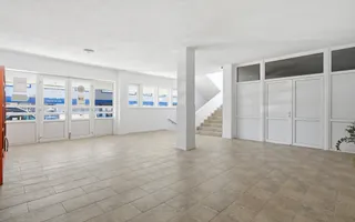 FALEZA NORD cladire multifunctionala 4600 mp cu acces din Bdul Mamaia! - Poză 17