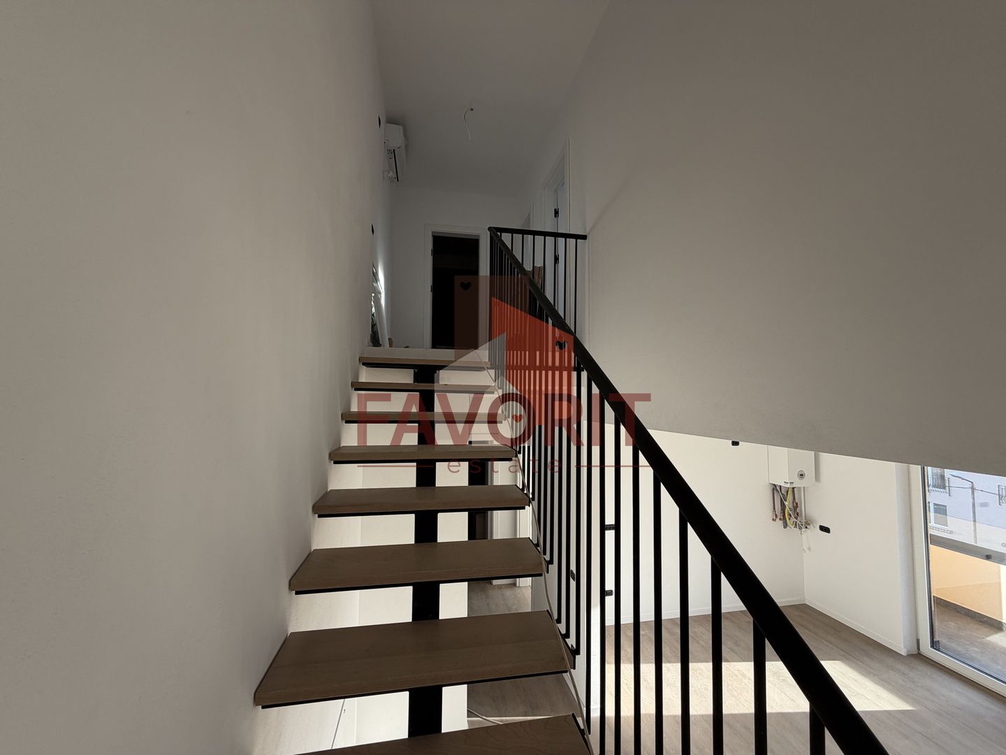 Comision 0%. Etaj 2. Apartament pe 2 nivele. 2 locuri de parcare - Poză 12