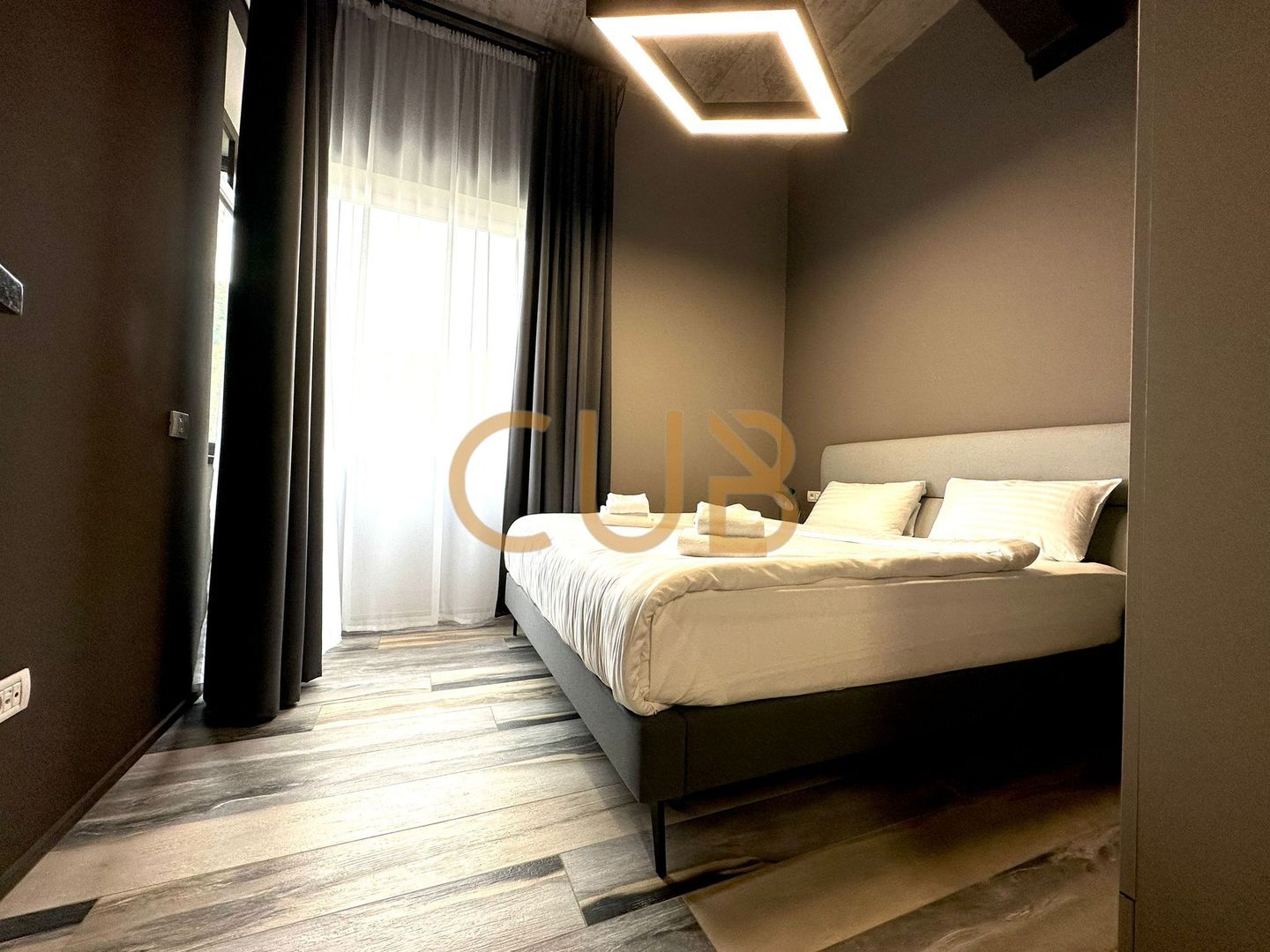 2cam DEOSEBIT | bloc nou,parcare,centrala,AC | Zona CENTRALA/CENTRU - Poză 15