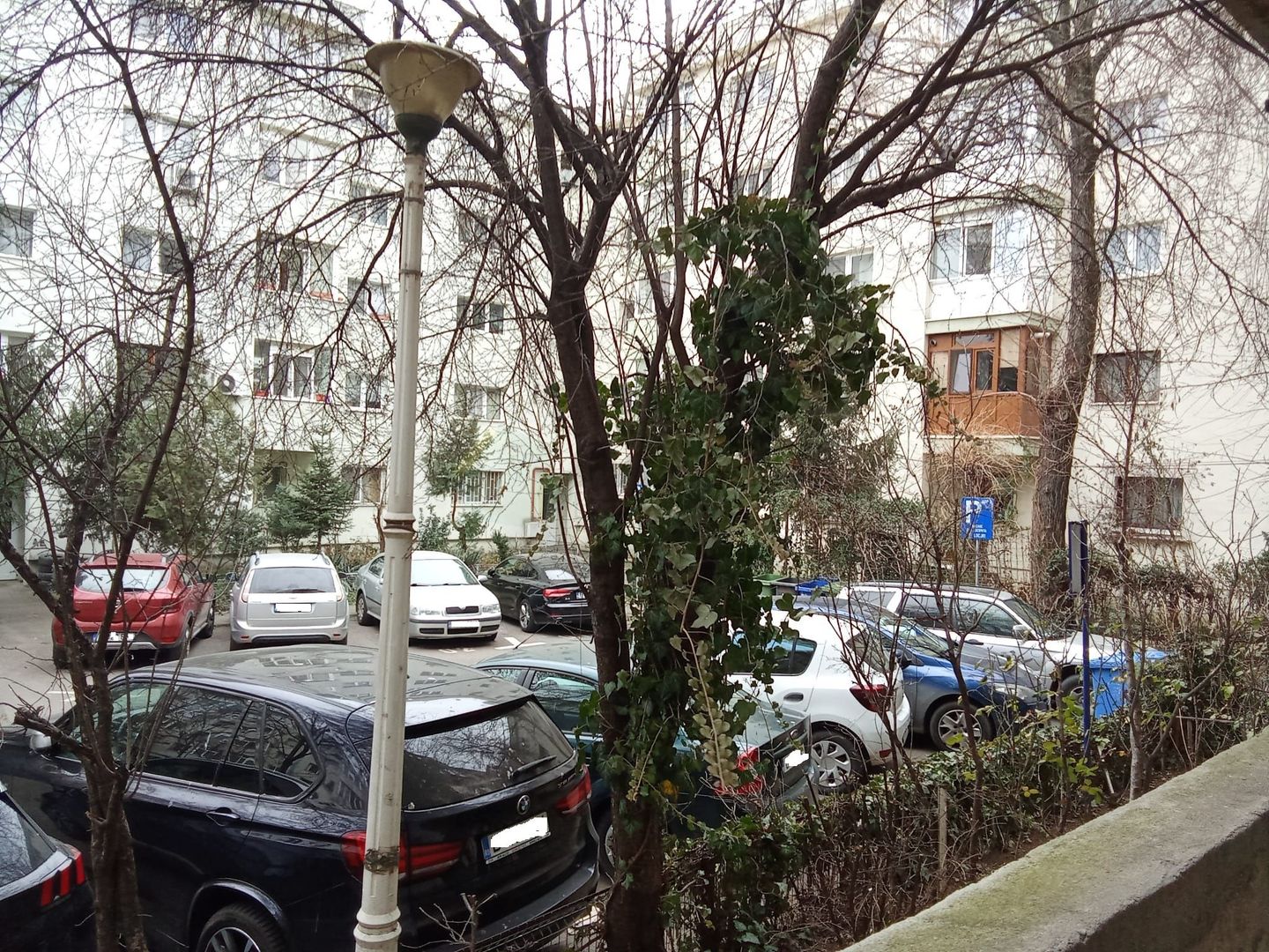 3 camere Mega Mall mobilat si utilat modern - Poză 14