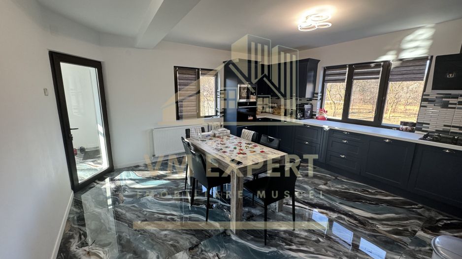 VILA S+P+E-306 MP, TEREN 2078 MP, CAMPULUNG - Poză 18