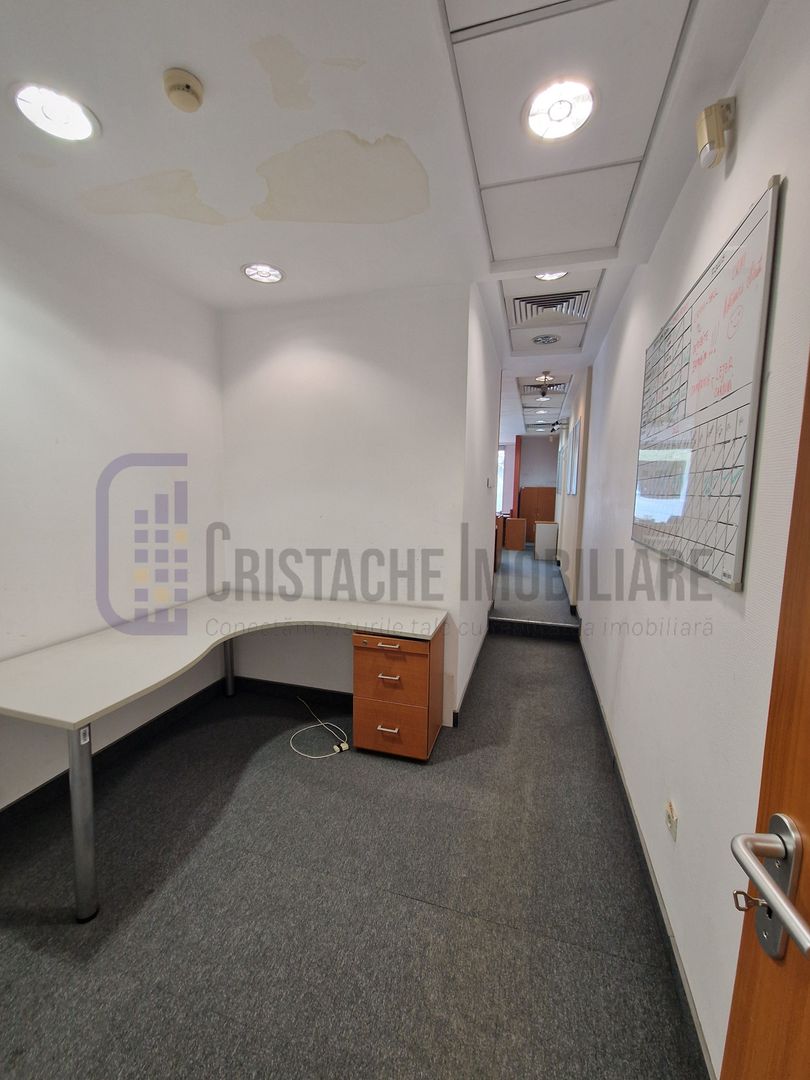 Spatiu comercial la parterul RECOM, P-ța Muncii - Poză 10