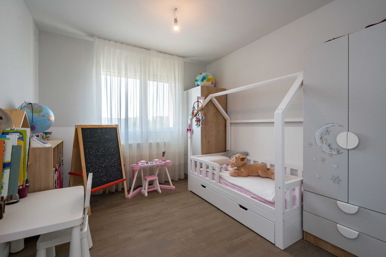 3 camere Bloc nou,Mobilat Utilat,Parcare sub,Paza,Boxa,Vedere panorami - Poză 7