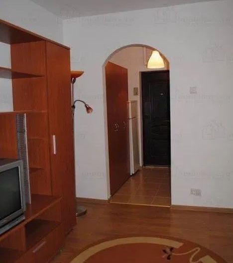 GARSONIERA DECOMANDATA MODERNA MOBILATA & UTILATA BLOC 1982 - Poză 6