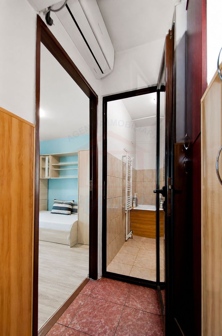 Apartament 2 camere decomandate, Micro 19 etaj 7/10, vedere panoramică - Poză 8