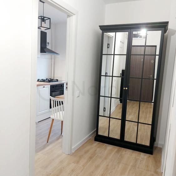 Apartament metrou Titan - ultrafinisat si mobilat - Poză 5