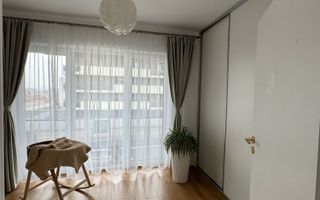 Apartament cu 3 camere, complet mobilat și utilat, terasă de 26 mp. - Poză 4