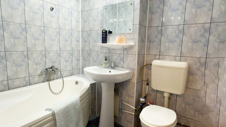 Apartament tip Samanta cu garaj de vânzare în zona Polivalentă - Poză 9