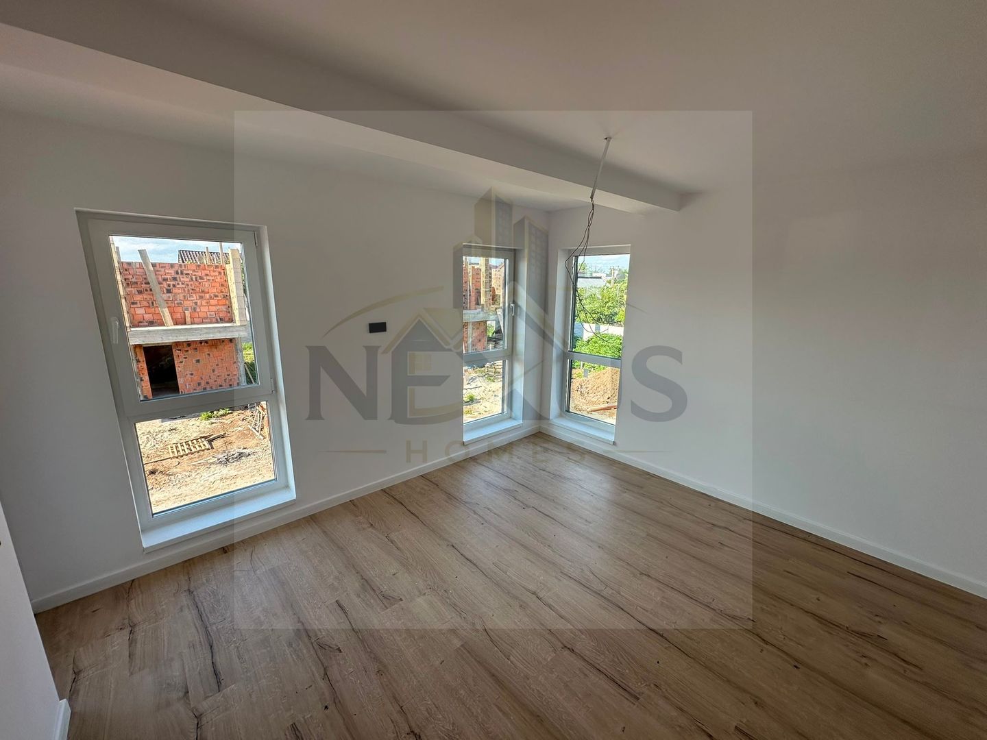 Comuna Berceni | 100m Bd. 1 Mai-Vila individuala | Strada asfaltata - Poză 9