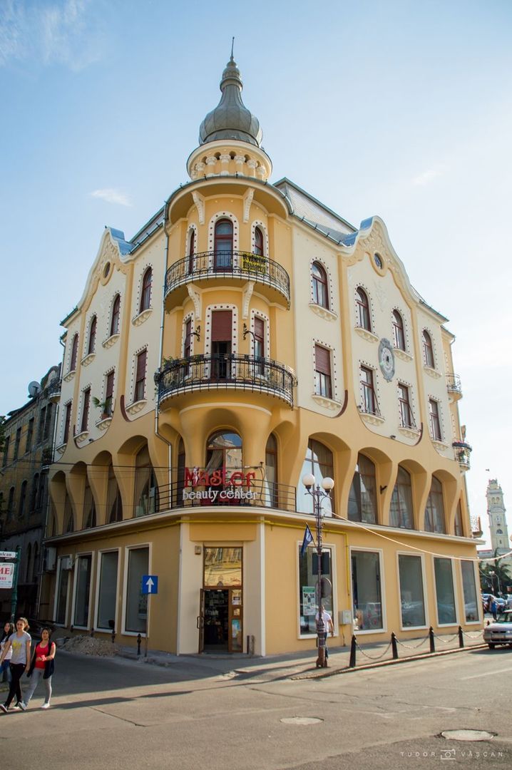 Palatul Poynar-Clădire unică, cu design deosebit - Poză 1