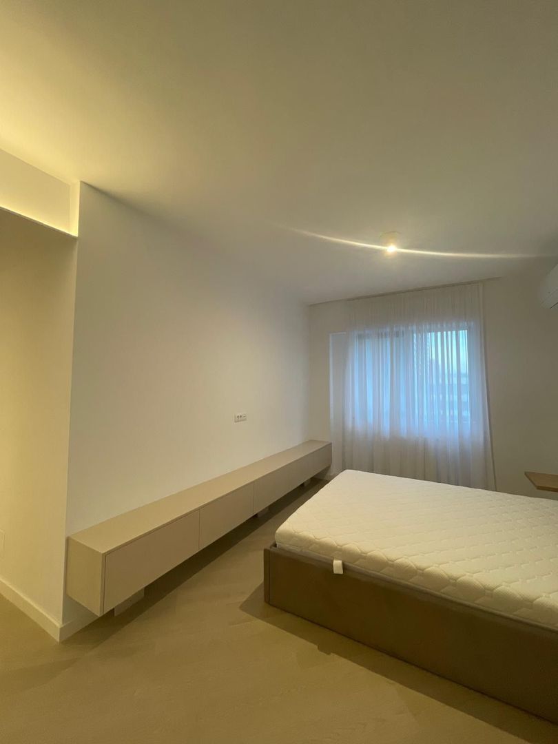 INCHIRIERE APARTAMENT TREI CAMERE MOBILAT UTILAT ZONA PIPERA CORTINA NORTH - Poză 16