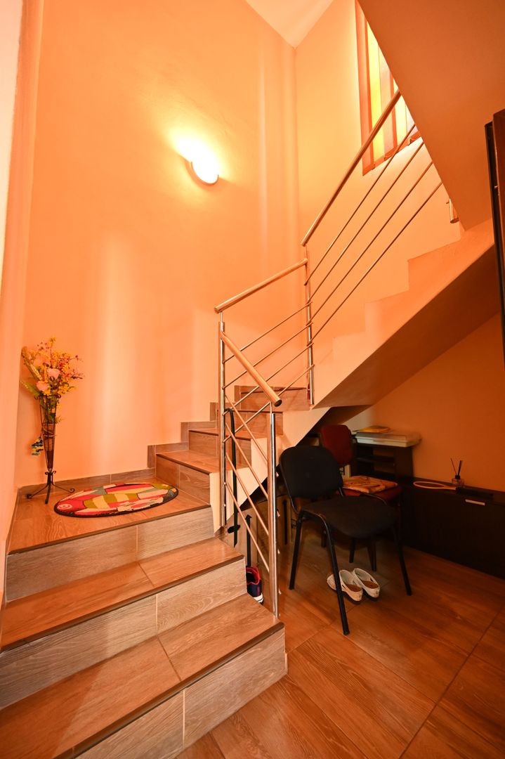 Casa P+1E, cu anexe si hala - Poză 5