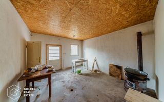 Vila superba, P+E,  Cuvin, 9 camere, 200 mp si teren 1300 mp plus anexa 3 camere - Poză 36