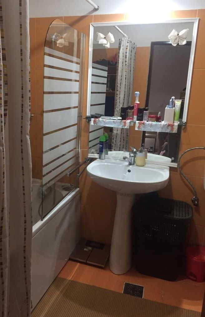 Apartament cu terasă generoasă – zona Petrom. - Poză 7