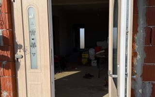 Casă spațioasă cu teren 806 mp - Poză 16